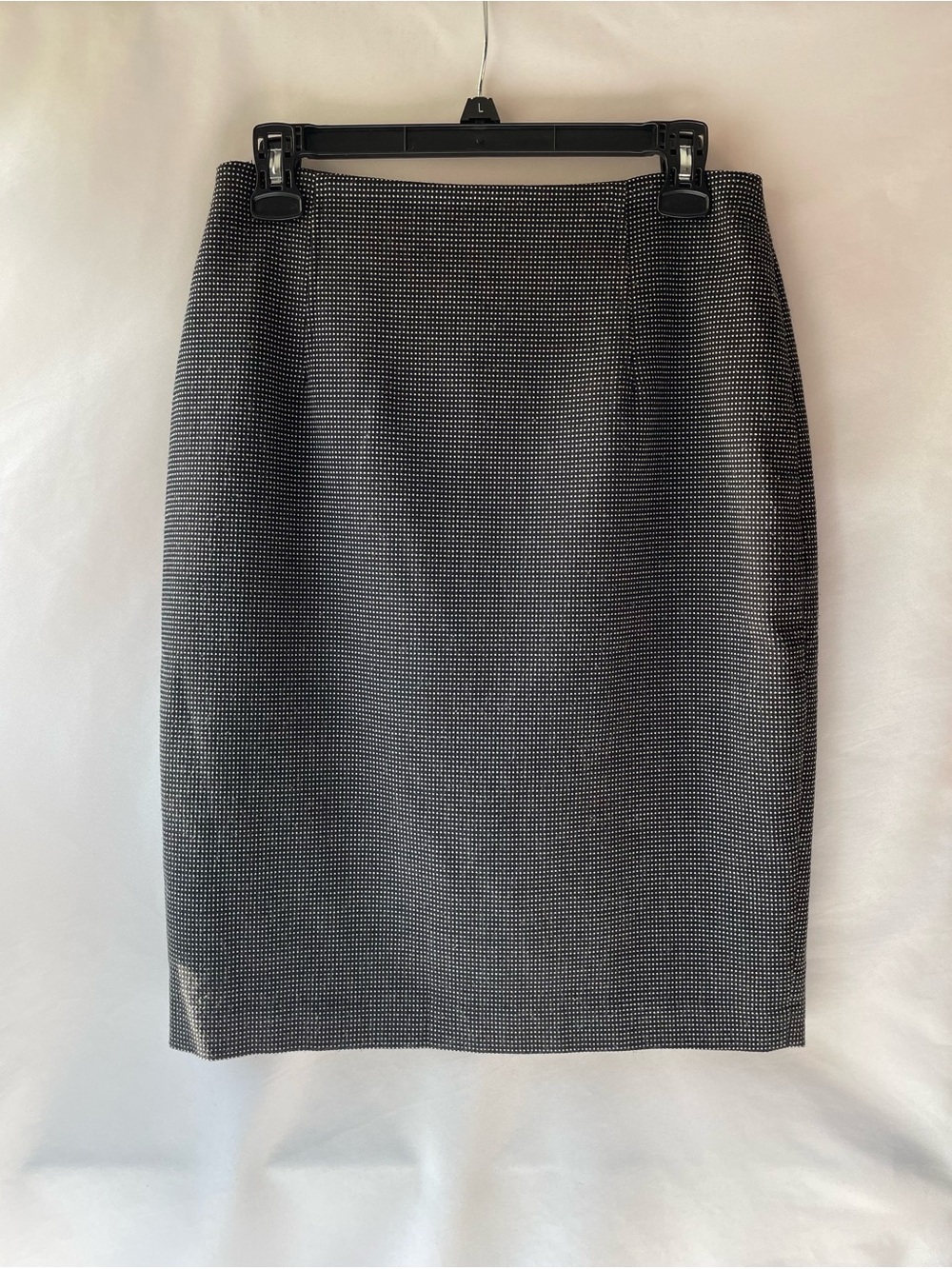 Liz Claiborne Classic Black and White Pencil Skirt - Sleek Office Staple Sz 10